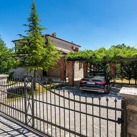 Happy Holiday home Kurjavici