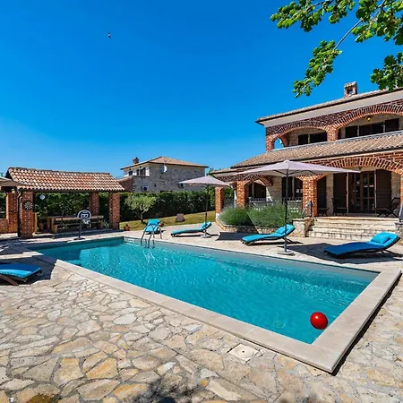 Holiday home Happy Kurjavici